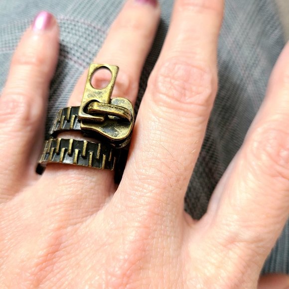 One of kind zipper shape metal ring. Unisex. - Picture 7 of 10